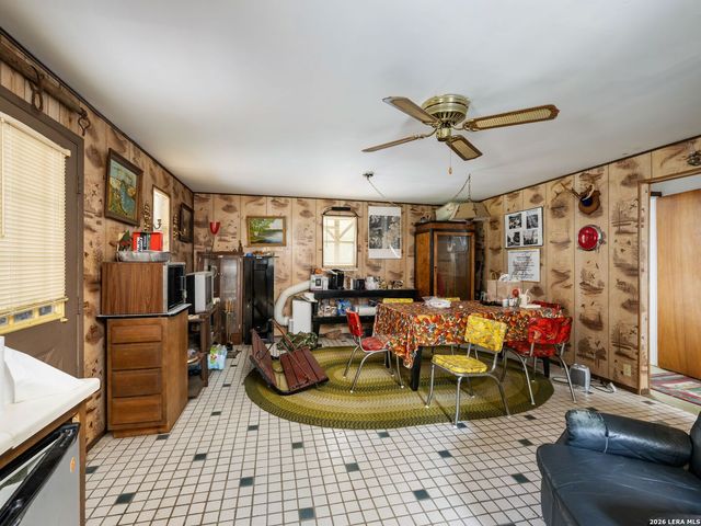 275 COUNTY ROAD 260 E, Mico, TX 78056