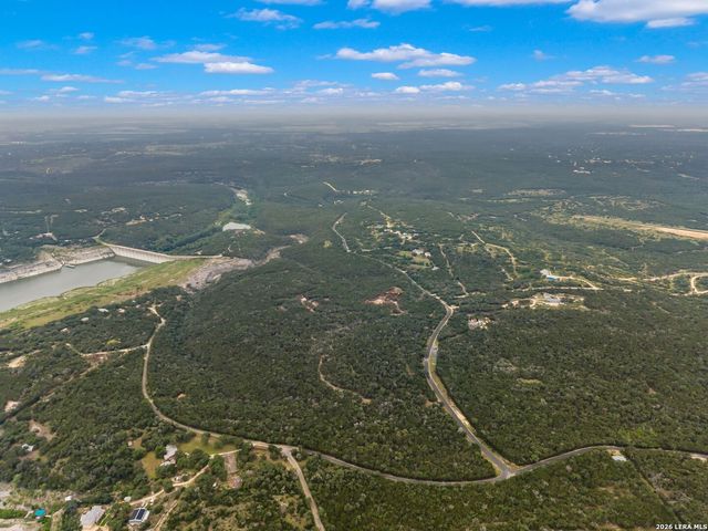 275 COUNTY ROAD 260 E, Mico, TX 78056