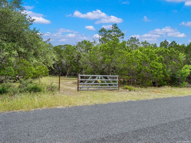 275 COUNTY ROAD 260 E, Mico, TX 78056