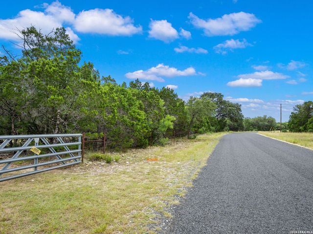275 COUNTY ROAD 260 E, Mico, TX 78056