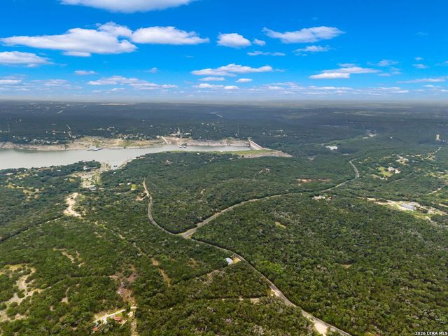 275 COUNTY ROAD 260 E, Mico, TX 78056