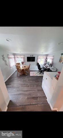 304 KINGS LN, Williamstown, NJ 08094