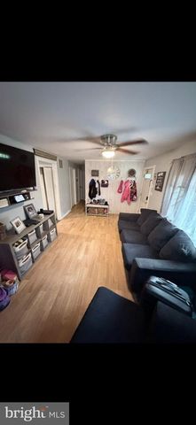 304 KINGS LN, Williamstown, NJ 08094