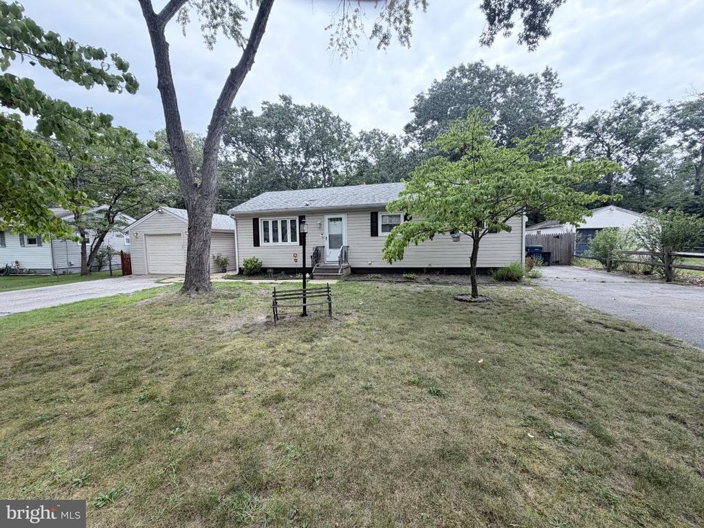304 KINGS LN, Williamstown, NJ 08094