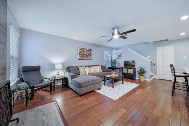 22 Butterfly Branch Place, The Woodlands, TX 77382