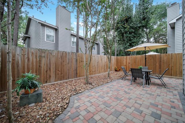 22 Butterfly Branch Place, The Woodlands, TX 77382
