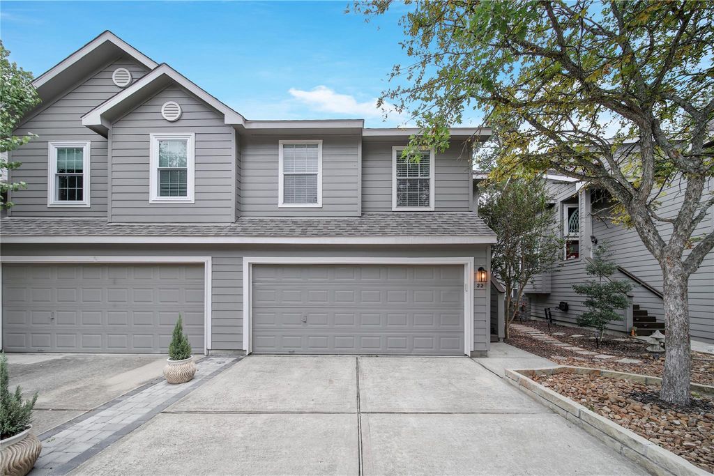 22 Butterfly Branch Place, The Woodlands, TX 77382