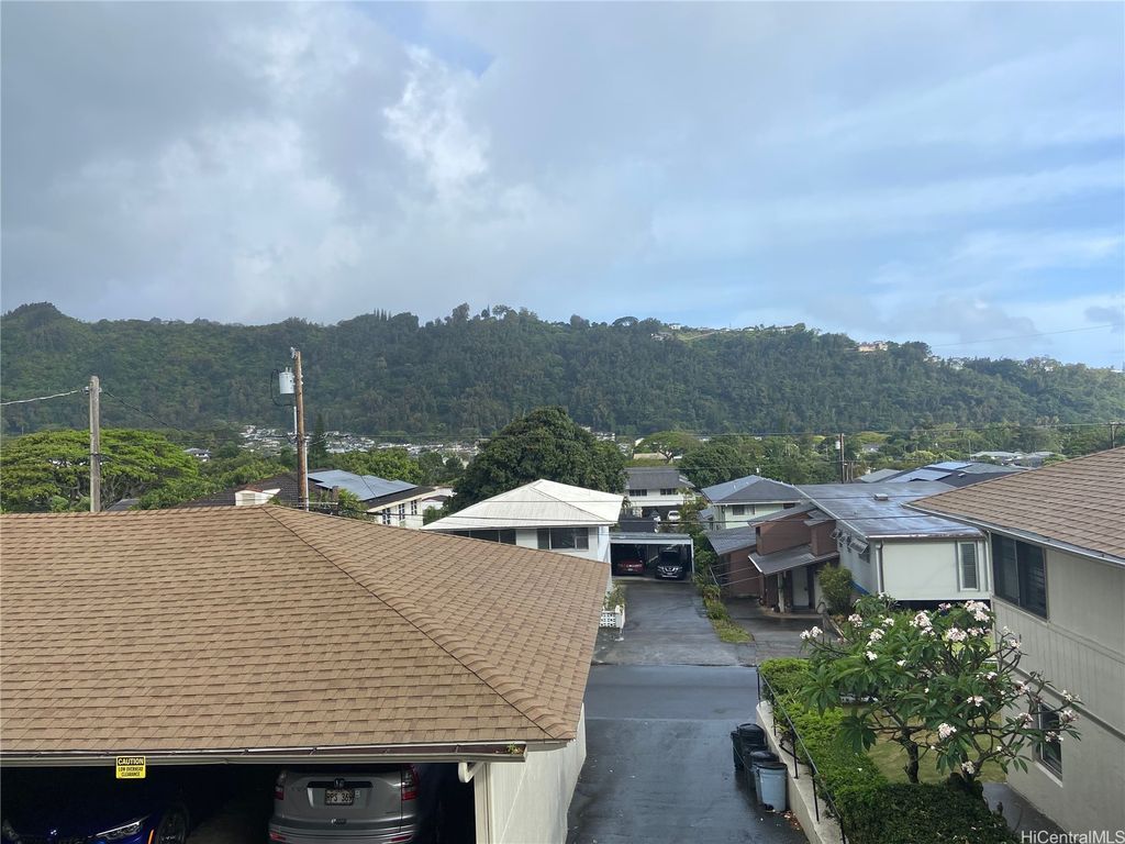 2740 Rooke Avenue, Honolulu, HI 96817