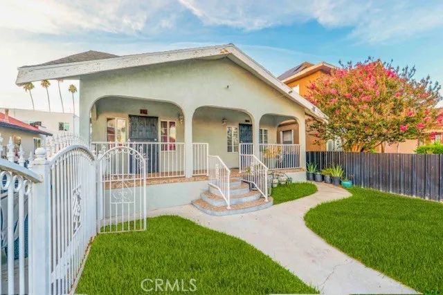 661 E 43rd Place, Los Angeles, CA 90011