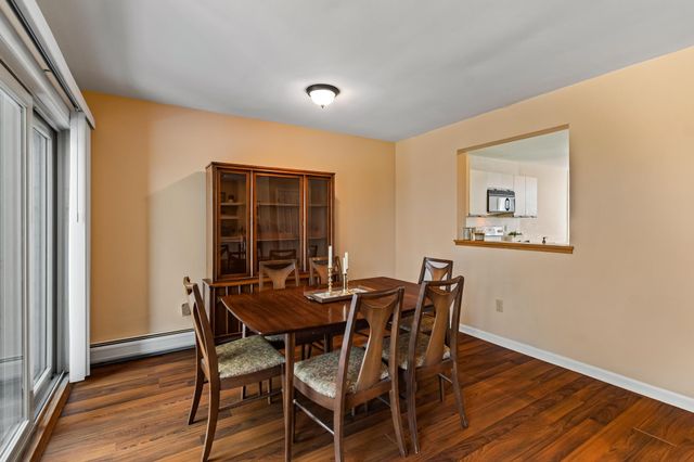 911 Dorset St Apt 54, South Burlington, VT 05403