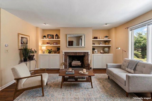 911 Dorset St Apt 54, South Burlington, VT 05403