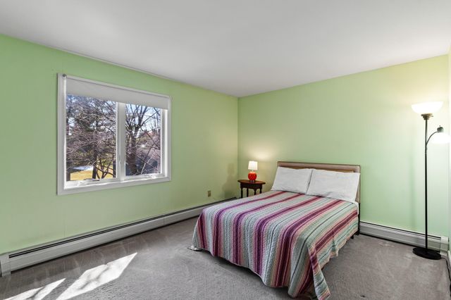 911 Dorset St Apt 54, South Burlington, VT 05403