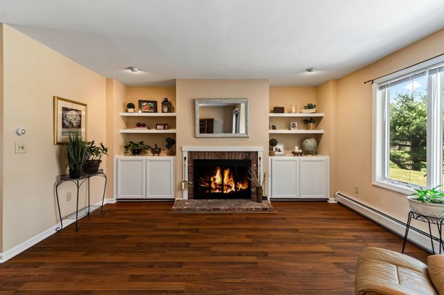 911 Dorset St Apt 54, South Burlington, VT 05403