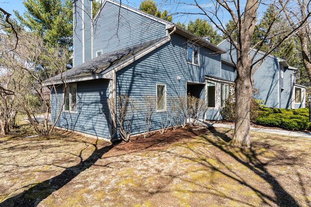 911 Dorset St Apt 54, South Burlington, VT 05403