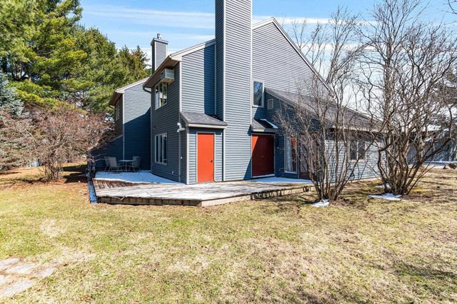 911 Dorset St Apt 54, South Burlington, VT 05403