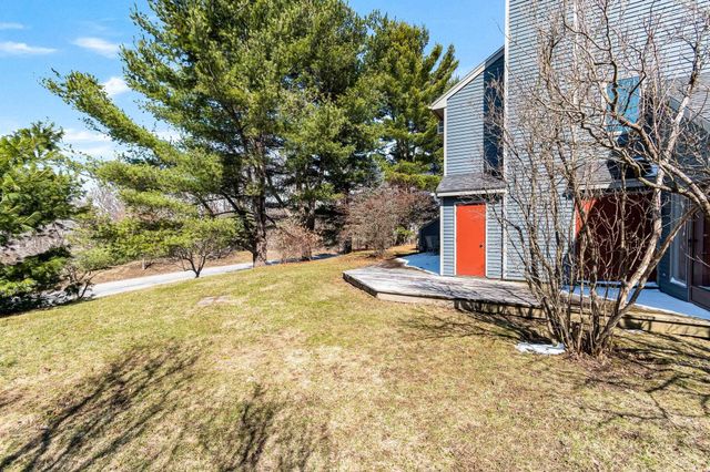 911 Dorset St Apt 54, South Burlington, VT 05403