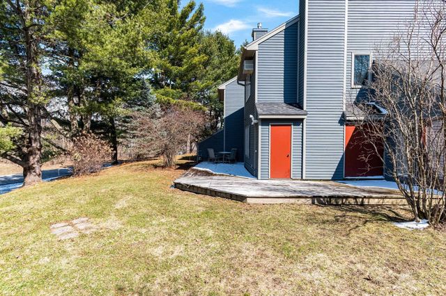 911 Dorset St Apt 54, South Burlington, VT 05403