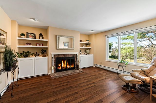 911 Dorset St Apt 54, South Burlington, VT 05403