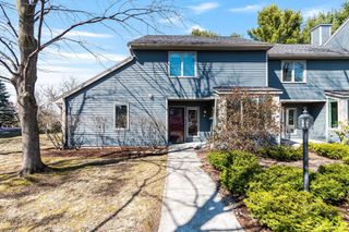 911 Dorset St Apt 54, South Burlington, VT 05403