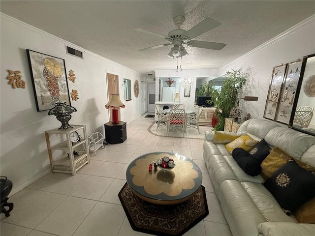 125 PICARDY VILLA CIRCLE 101, Brandon, FL 33510
