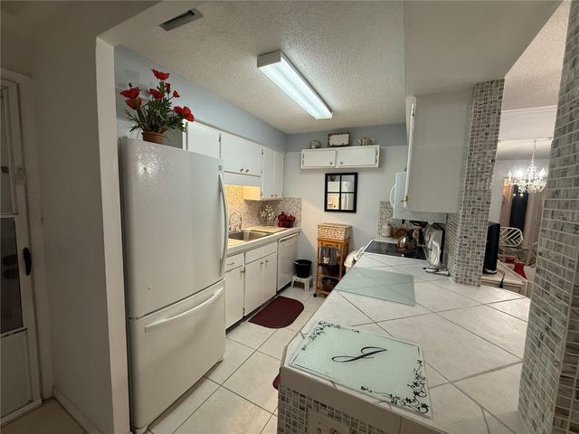 125 PICARDY VILLA CIRCLE 101, Brandon, FL 33510