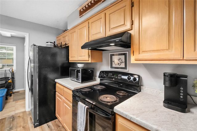 3211 Cardinal Creek Circle A & B, Bentonville, AR 72712