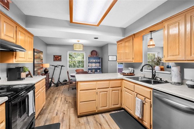 3211 Cardinal Creek Circle A & B, Bentonville, AR 72712