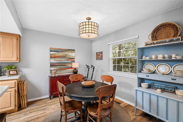 3211 Cardinal Creek Circle A & B, Bentonville, AR 72712