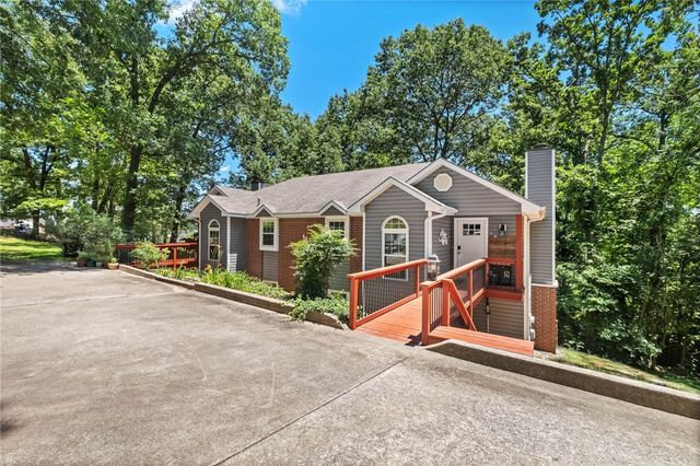 3211 Cardinal Creek Circle A & B, Bentonville, AR 72712