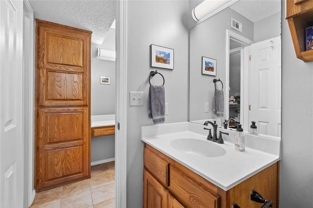 3211 Cardinal Creek Circle A & B, Bentonville, AR 72712