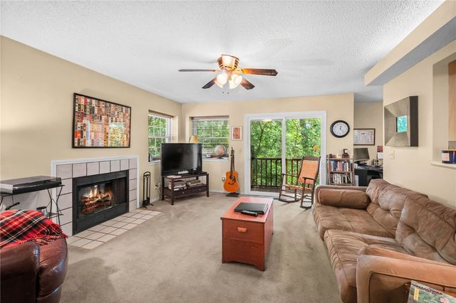 3211 Cardinal Creek Circle A & B, Bentonville, AR 72712