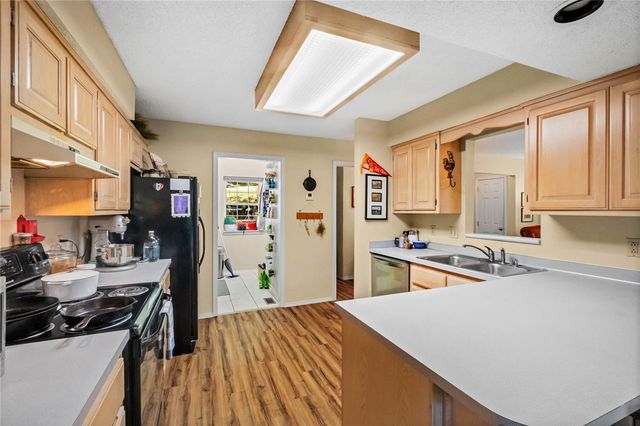 3211 Cardinal Creek Circle A & B, Bentonville, AR 72712