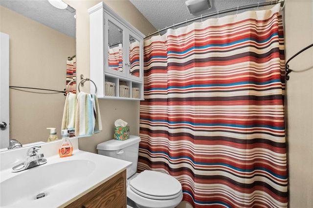 3211 Cardinal Creek Circle A & B, Bentonville, AR 72712