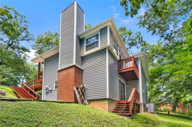 3211 Cardinal Creek Circle A & B, Bentonville, AR 72712
