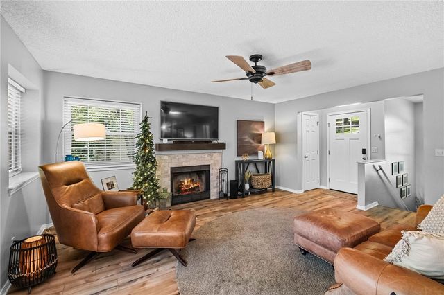 3211 Cardinal Creek Circle A & B, Bentonville, AR 72712