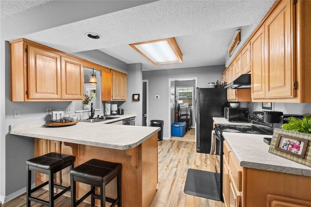 3211 Cardinal Creek Circle A & B, Bentonville, AR 72712
