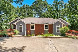 3211 Cardinal Creek Circle A & B, Bentonville, AR 72712