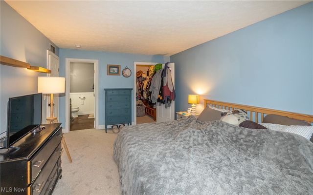 5250 Whispering Oaks Boulevard C1, Parma, OH 44134