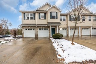 5250 Whispering Oaks Boulevard C1, Parma, OH 44134