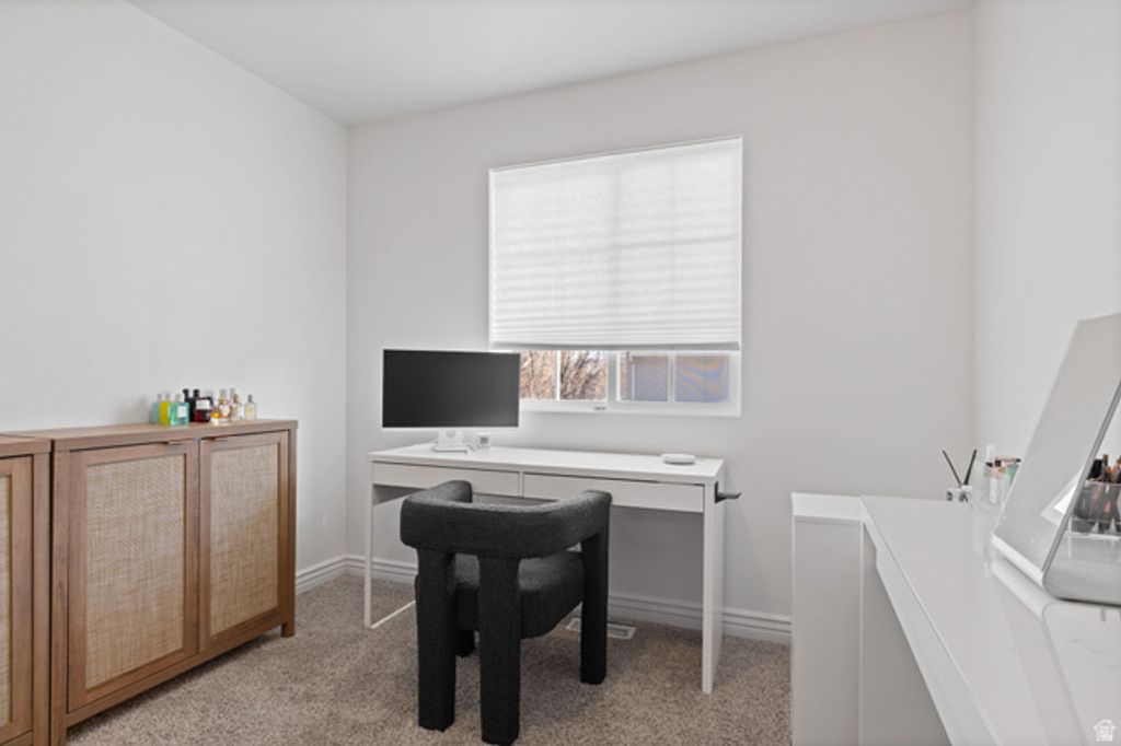 Image 34 of property listing at 10637 S OQUIRRH LAKE RD, South Jordan, UT 84009