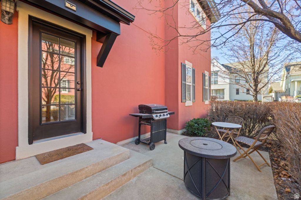 Image 38 of property listing at 10637 S OQUIRRH LAKE RD, South Jordan, UT 84009