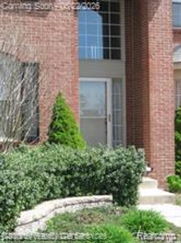 41119 Scarborough Lane, Novi, MI 48375