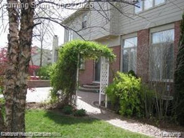 41119 Scarborough Lane, Novi, MI 48375