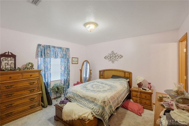 5564 Ridgewood Road, Springfield, OH 45503