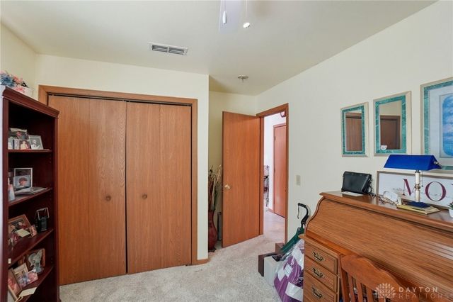 5564 Ridgewood Road, Springfield, OH 45503