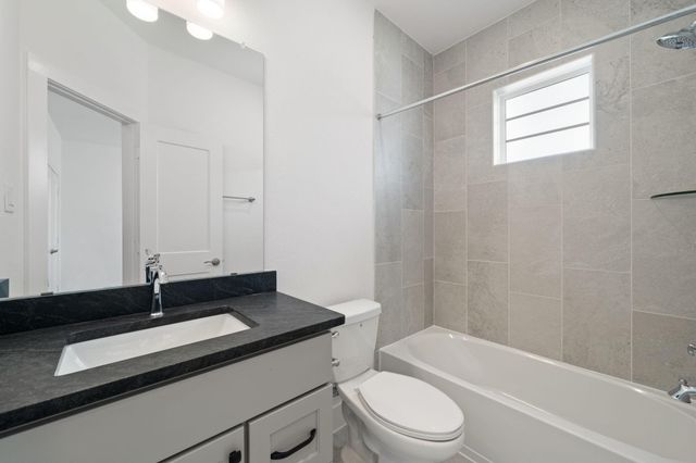 228 Sandhill Grove Trail, Waller, TX 77447