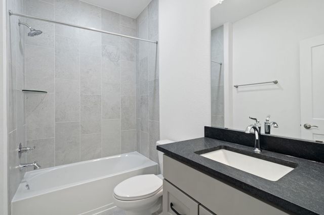 228 Sandhill Grove Trail, Waller, TX 77447