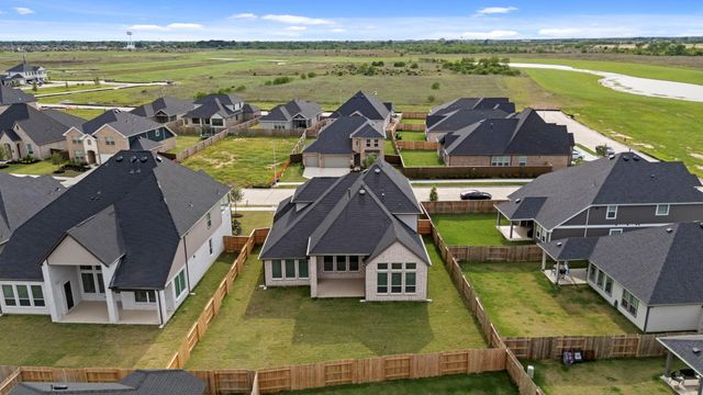 228 Sandhill Grove Trail, Waller, TX 77447