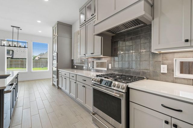 228 Sandhill Grove Trail, Waller, TX 77447