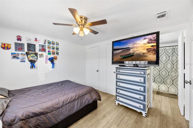 1015-1017 58TH AVENUE DRIVE E, Bradenton, FL 34203